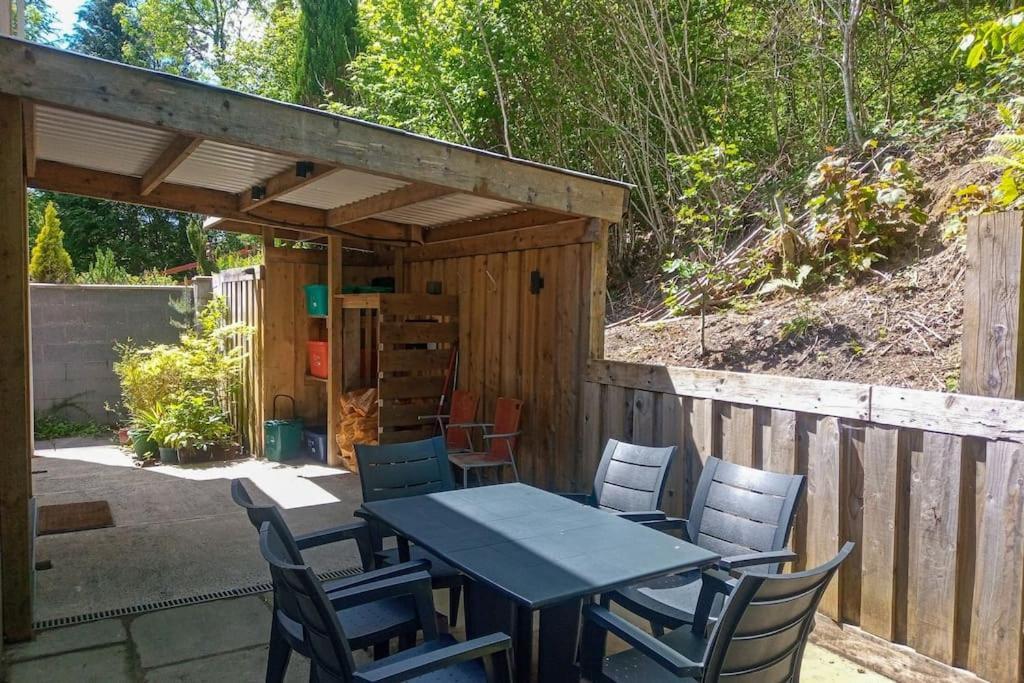 Waterfall Lodge Pontneddfechan Exterior foto